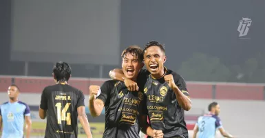 Arema FC Rebut Posisi Puncak Setelah Kalahkan Persela