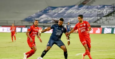 Arema FC vs Persija 1-1, Carlos Fortes Cetak Gol Penyeimbang