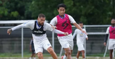 Arema FC Target Menang Lawan Barito, Angkat Mental Pemain
