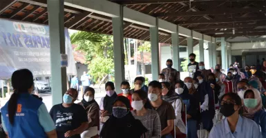 Vaksinasi Jadi Syarat Mudik, Ribuan Warga di Kota Malang Antre