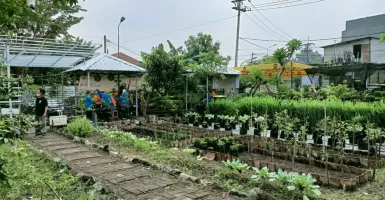 Ratusan Mahasiswa UK Petra Surabaya Turun di Community Outreach