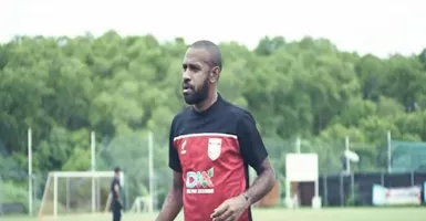 Boaz Solossa Puji Setinggi Langit Pemain Persebaya