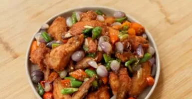 Resep Ayam Goreng Oseng Bawang, Rekomendasi Menu Buka Puasa
