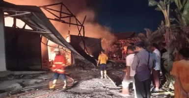 Pabrik Sanghai di Tulungagung Terbakar, Kerugian Ditaksir Rp15 M