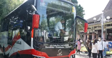 Jalanan Surabaya Akan Berseliweran Bus Listrik