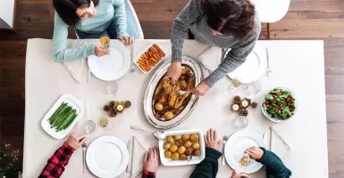 3 Manfaat Makan Bersama Keluarga, Sederhana Tapi Efeknya Dahsyat