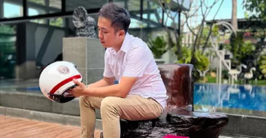 Crazy Rich Surabaya Beraksi, Lelang Helm VWD untuk Panti Asuhan