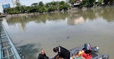 Fakta Seorang Wanita di Surabaya Nekat Menceburkan Diri ke Sungai