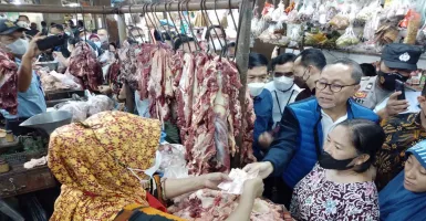 Mendag Zulhas Pastikan Harga Bahan Pokok di Surabaya Stabil