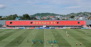 Bonek Beri 3 Catatan Wasit Laga Borneo FC vs Persebaya