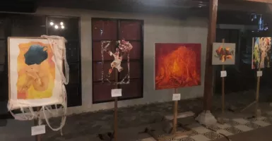 Seniman Muda Asal Surabaya Unjuk Gigi, Gelar Pameran Lukisan