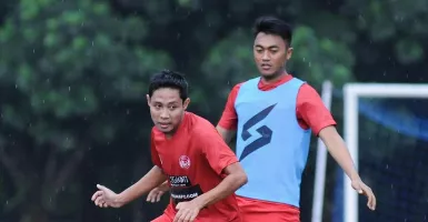 Jelang Lawan Persebaya, Pelatih Arema FC Perintahkan Pemain Timbang Badan