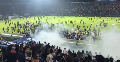 Kesampingkan Rivalitas, Bonek Sampaikan Dukacita Tragedi Stadion Kanjuruhan