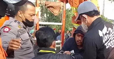 Tepergok Mencuri Ponsel, Pria di Surabaya ini Lompat ke Sungai