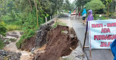 Banjir di Malang, Jalan Penghubung Antardesa di Kalipare Tergerus