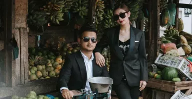 Crazy Rich Surabaya Borong Dagangan Ibu Penjual Nasi Bungkus Buat Berobat Anak