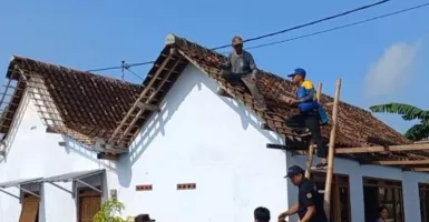 Puting Beliung di Madiun Hancurkan Atap Rumah, 1 Warga Terluka
