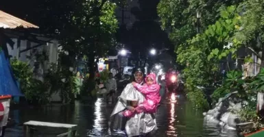 Hujan Deras, Wilayah Petemon Surabaya Banjir Selutut