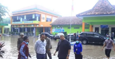 Hujan Deras, Kabupaten Probolinggo Dikepung Banjir dan Tanah Longsor