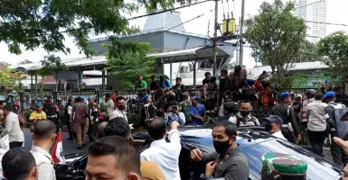 Kehebohan Warga Saat Presiden Jokowi Blusukan ke Pasar Wonokromo Surabaya
