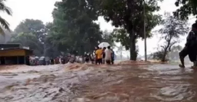 Bondowoso Banjir, Jalan Nasional Sempat Lumpuh Total