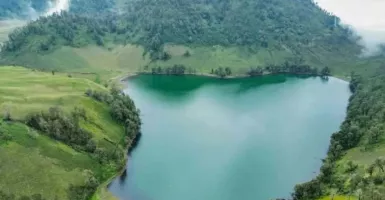 Cuaca Ekstrem, Pendakian Jalur Gunung Semeru Masih Ditutup