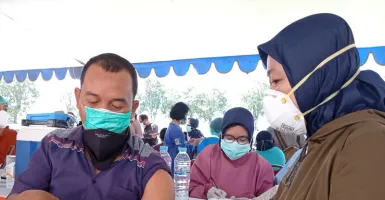 Pemkot Surabaya Kejar 55 Ribu Vaksin Per Hari