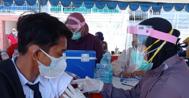 Kaget Lihat Data, Legislator Surabaya Soroti Vaksinasi Pelajar