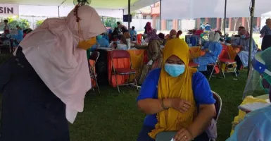 Catatan Penting Wakil Ketua DPRD Surabaya Vaksinasi Hari Ini