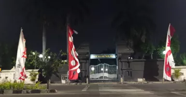 Miris, Gedung Perkantoran di Surabaya Sepi Atribut Merah Putih