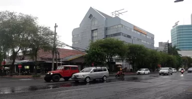 Prakiraan BMKG, Cuaca Surabaya dan 17 Daerah Masih akan Hujan