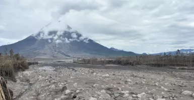 Gunung Semeru Erupsi Lagi, Sinyal Masa Tanggap Bakal Diperpanjang