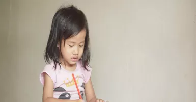 Tips Mengatasi Anak Kecanduan Gadget, Bunda Perhatikan