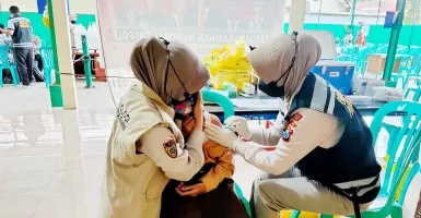 Sekolah di Malang Kembali Daring, Vaksin Anak Terancam Terhambat