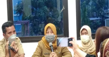 Pemkot Surabaya Tunggu Kiriman Vaksin, Harap Sabar