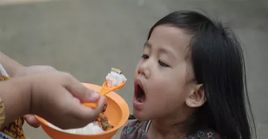 Bunda, Banyak Cara Asik untuk Mengatasi Anak Susah Makan Sayur