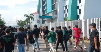 Persebaya vs Persis Solo, Bonek Mulai Padati Stadion GBT