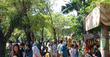 2 Wahana Kebun Binatang Surabaya Masih Tutup, Pengunjung Sabar