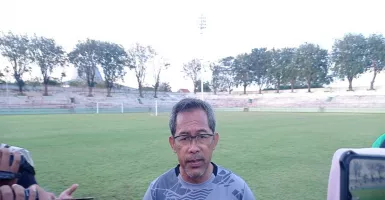 Jelang Lawan Bhayangkara FC, Aji Santoso Jaga Kebugaran Pemain