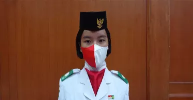 Ruth Mulyana, Paskibraka Surabaya Pembawa Bendera Merah Putih