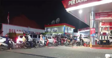 SPBU di Surabaya Diserbu Warga, Jelang Kenaikan Harga BBM