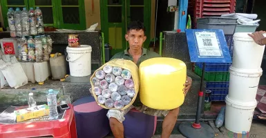 Kisah Sukses, Pria di Surabaya ini Sanggup Raup Belasan Juta dari Botol Bekas