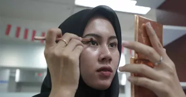 Tips Makeup Tahan Lama, Wajah Glowing Seharian