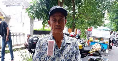Mencicipi Kuliner Jadul di CFD Surabaya, Es Potong Warna, Dijamin Ketagihan
