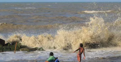 Gelombang Laut Yogyakarta Tinggi, BMKG Minta Warga Waspada