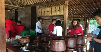 Menyantap Kuliner Desa di Cengkir Heritage Resto and Coffe