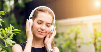 Cara Hentikan Earworm, Fenomena Saat Kita Terngiang Potongan Lagu