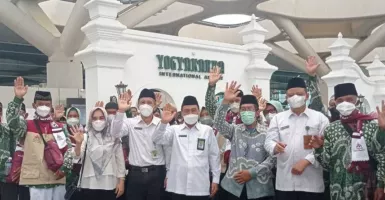 Akhirnya, 29 Jemaah Umrah dari Yogyakarta Berangkat ke Tanah Suci
