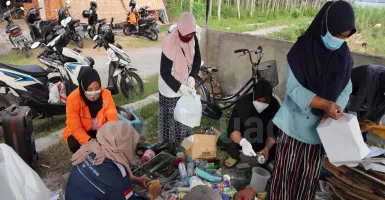 KKN, Mahasiswa UAD Yogyakarta Edukasi Warga Bikin Kompos