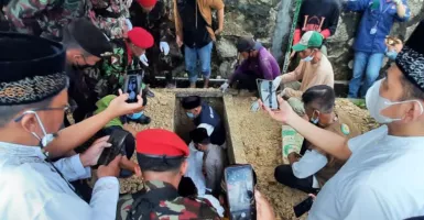 Khidmat, Buya Syafii Dimakamkan di Taman Makam Husnul Khotimah